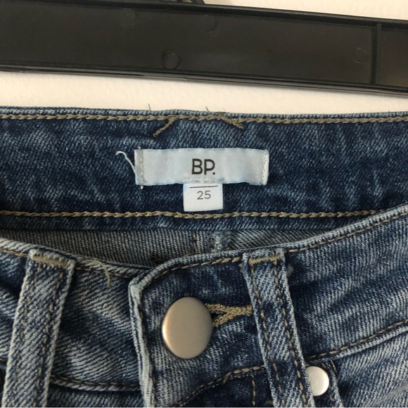 Cropped BP light distressing jeans - Picture 3 of 7